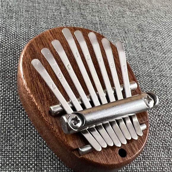 - Mini Kalimba - Picture 2 of 4